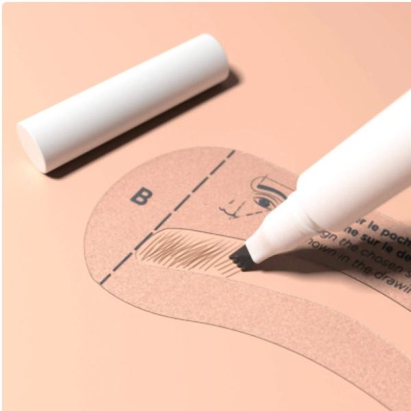 Le feutre pour les sourcils 0.9mL